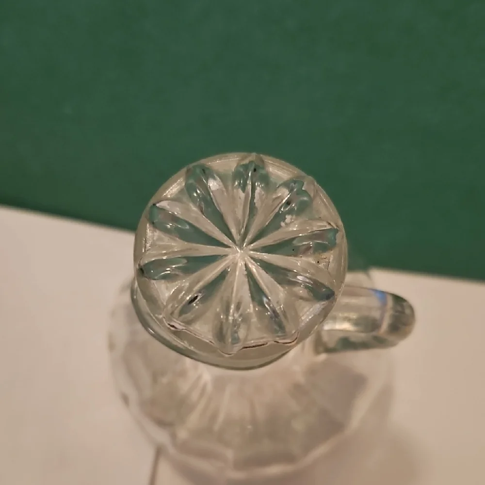 Elegant Clear Glass Vinegar Decanter